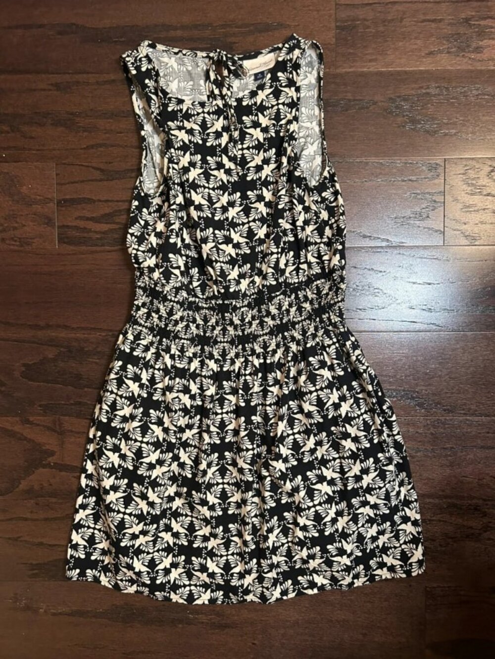 Women's Black & White Floral Sleeveless Summer Dress with Pockets Size M